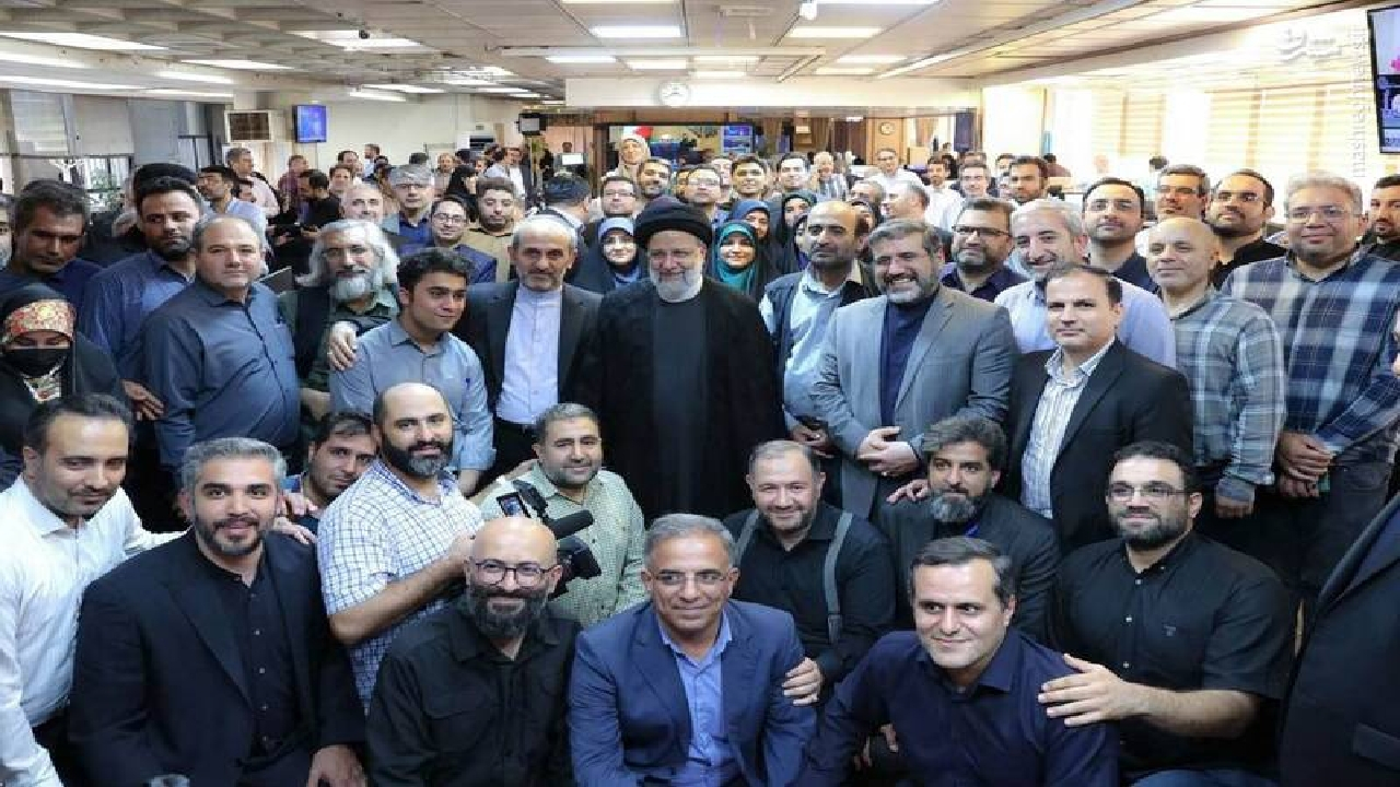 مرور خاطرات شهید جمهور در روز خبرنگار + فیلم