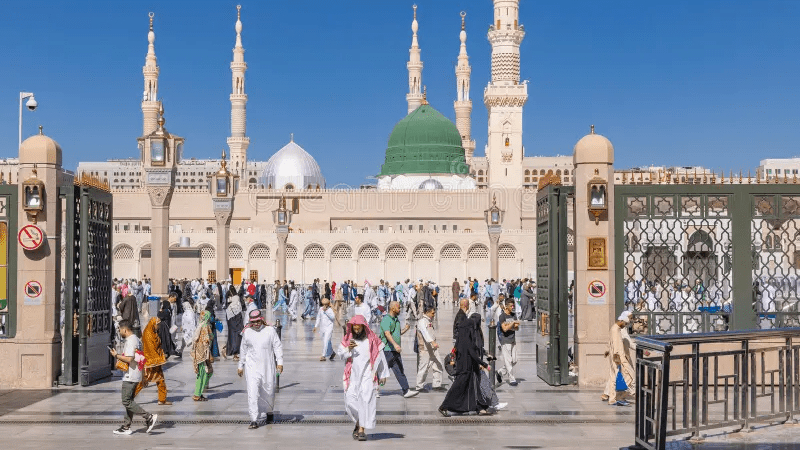 آمار جدید زائران مدینه در آستانه برقراری عمره