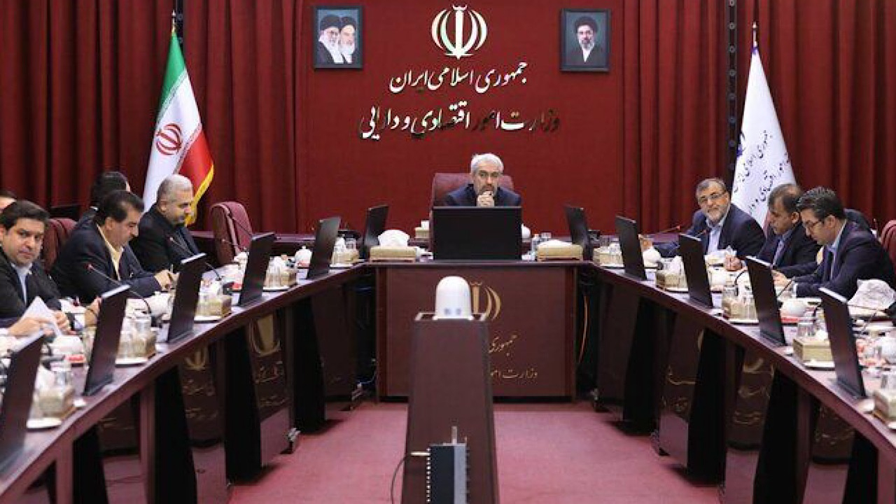 وزیر اقتصاد: حمایت از تولید و بنگاههای اقتصادی در نظام تامین مالی تسریع شود
