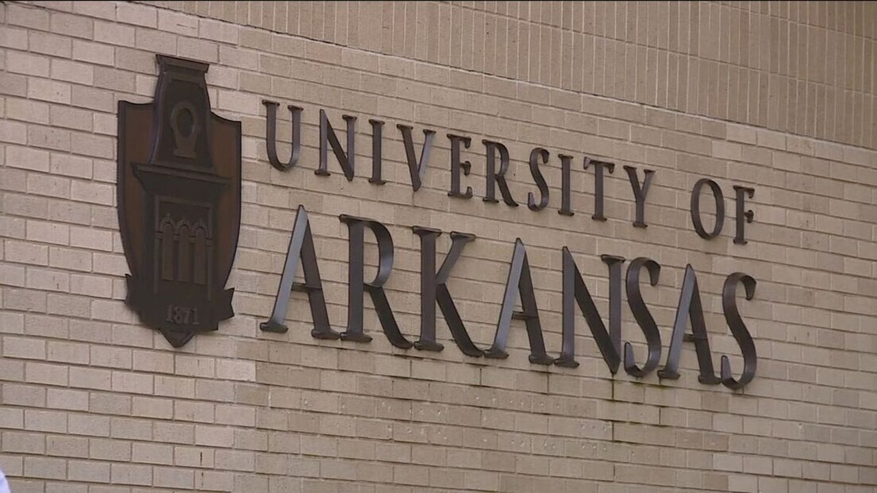 اخراج به جرم آزادی بیان + فیلم