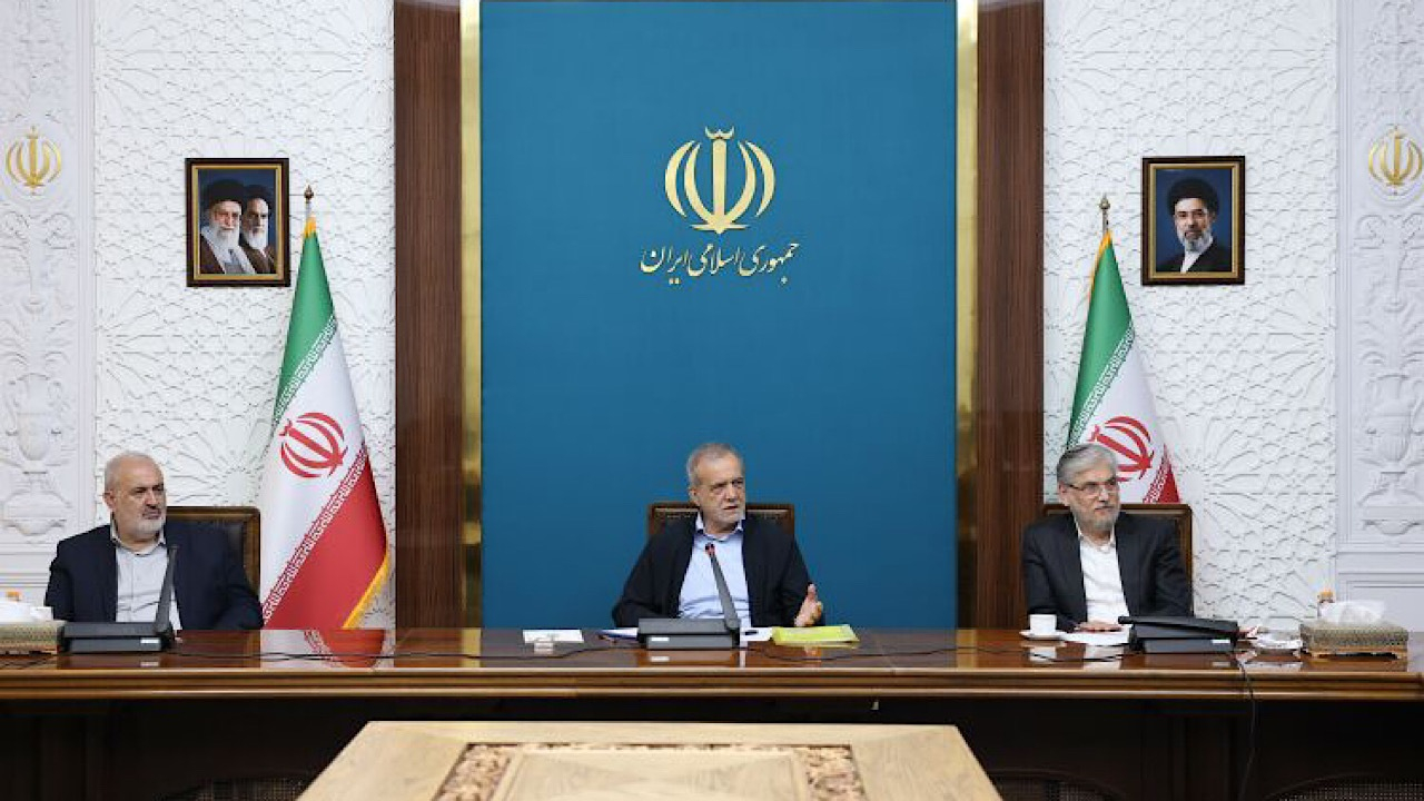 پزشکیان: همه دستگاه‌ها در زمینه حکمرانی انرژی و اصلاح الگوی مصرف مسئول هستند