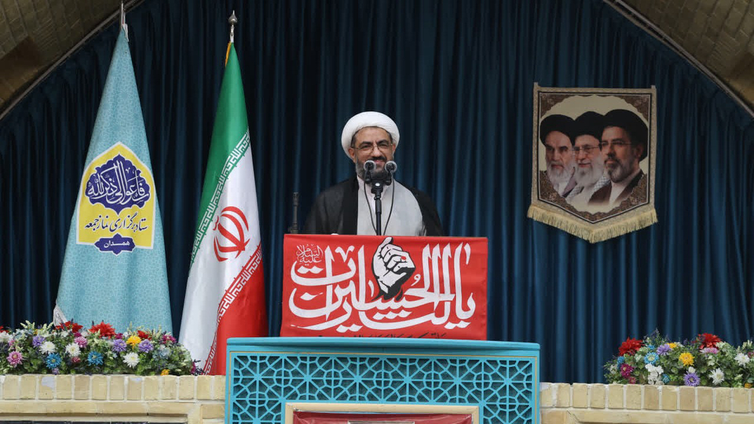 امام جمعه همدان: با وحشیگری دشمن مطالبه تغییر دکترین هستهای حق مردم است