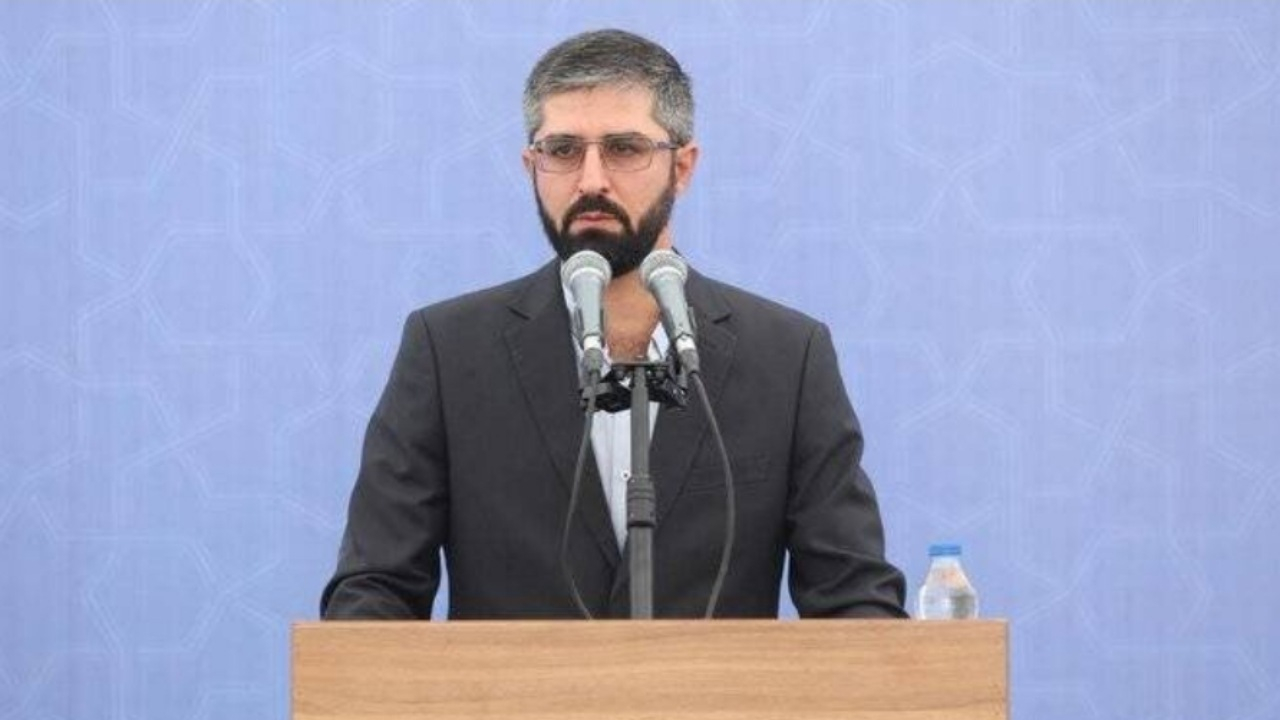 فرآیند انتقال ۲۰ دستگاه اتوبوس برقی تککابین به تهران آغاز شد