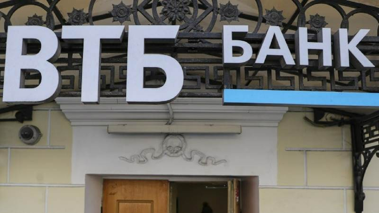 آمریکا بانک روسی «وی‌تی‌بی» را به دلیل ارتباط با ایران تحریم کرد