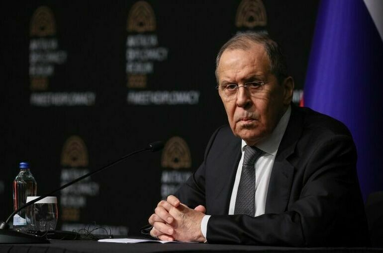 لاوروف: روسیه به دوستان قدیمی خود خیانت نمیکند