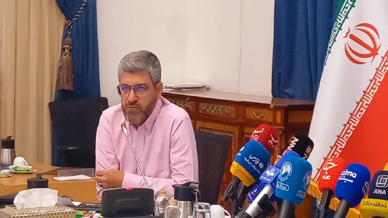 اتصال فیبرنوری از ۳۳۰ هزار به بیش از ۲ میلیون رسید؛ بازنگری در توسعه اینترنت ثابت + فیلم