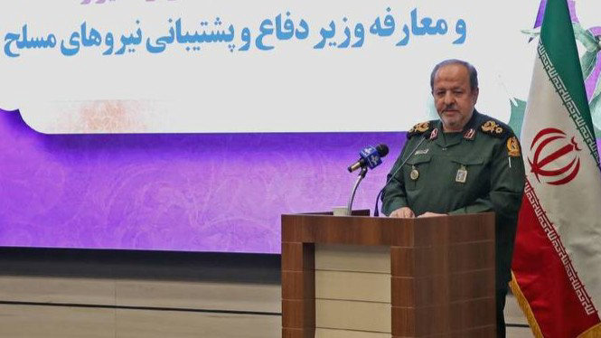جانشین وزیر دفاع: عقبنشینی در برابر دشمن، زیادهخواهیها را کاهش نمیدهد