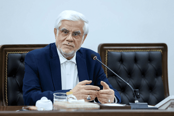 عارف: برای حفظ امنیت خود راهی جز اعمال حاکمیت بر تنگه هرمز نداریم