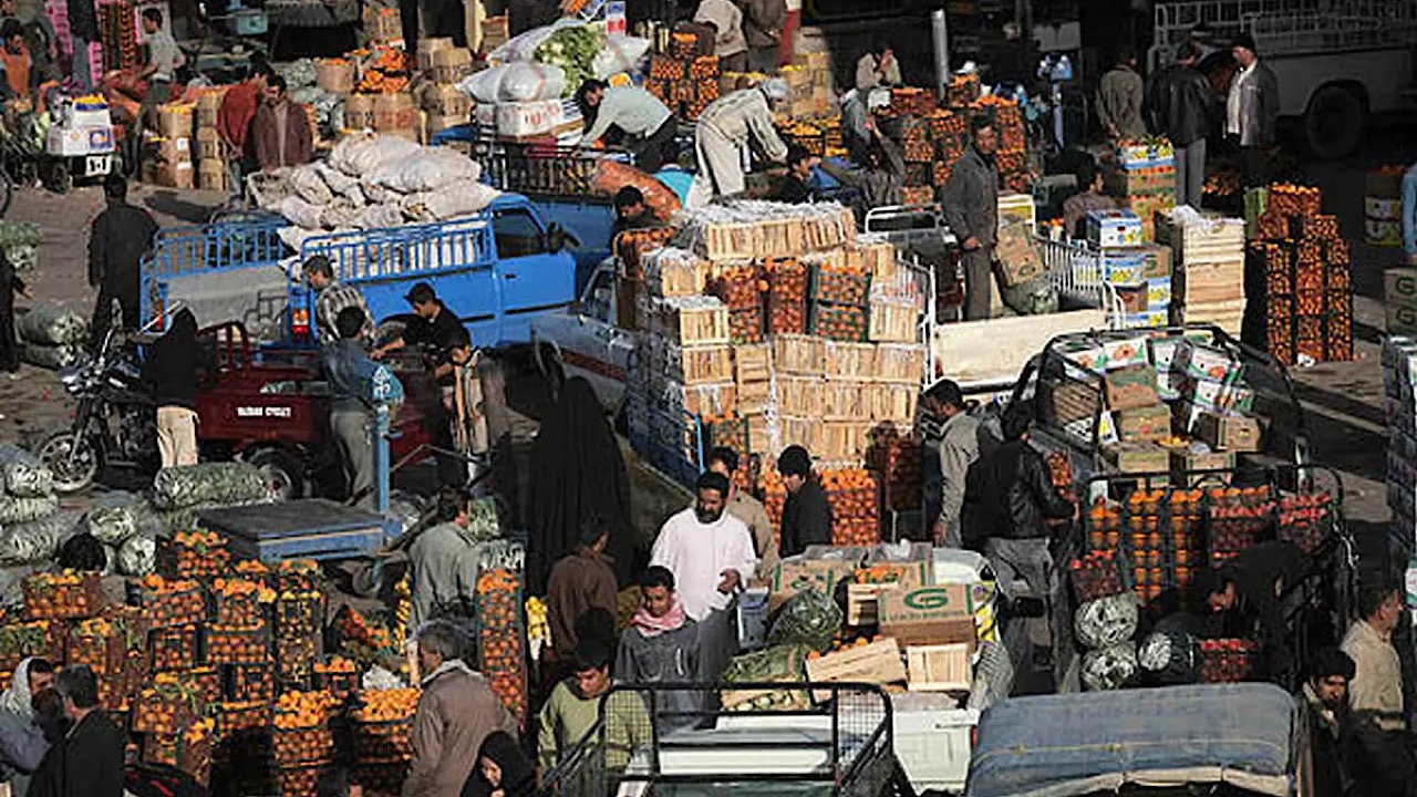 جمعآوری حدود ۵۰۰ خودرو زیرباری از میدان مرکزی میوهوترهبار
