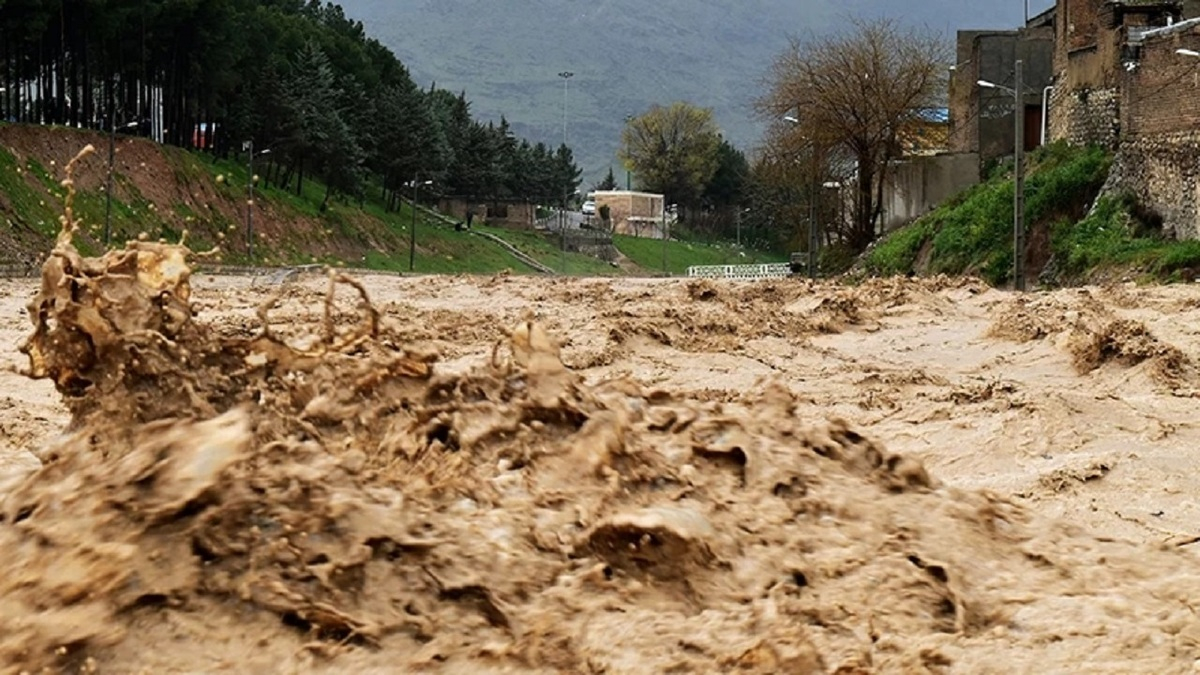 آماده باش کامل دستگاه های خدمات رسان در غرب مازندران