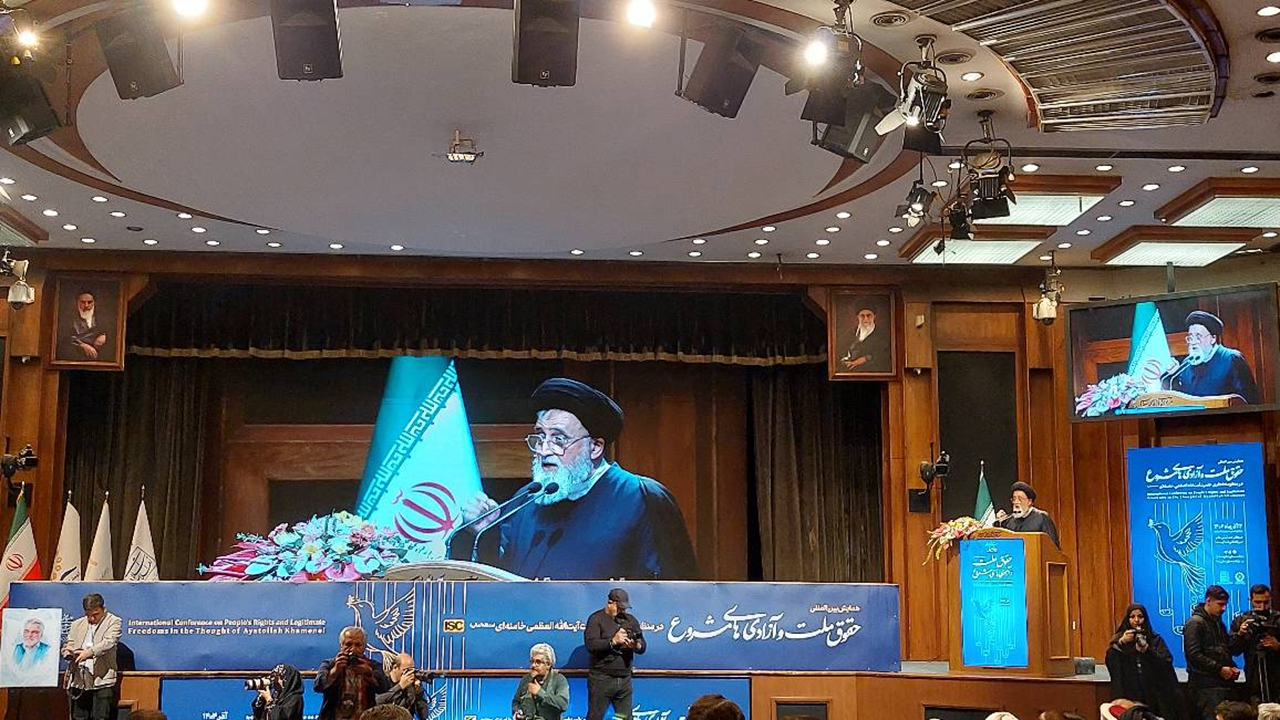 اگر حجاب اسلامی خود را حفظ کنید، آزادی خود را حفظ کردهاید