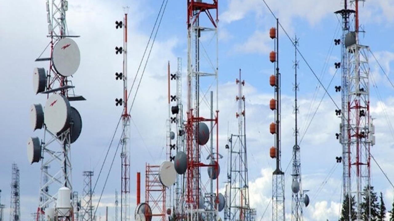 تمام دکلهای شهر تا تابستان شناسایی و تابلودار میشوند