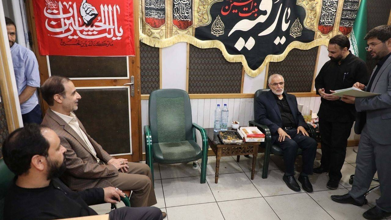 عوامل رادیو اربعین به عشق امام حسین (ع) دلی کار میکنند