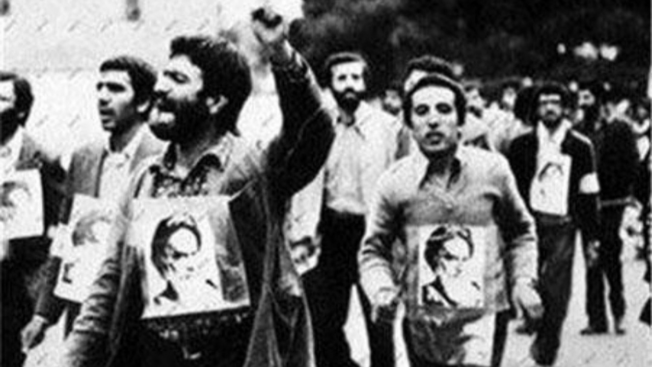 پخش مستند «هزار و یک روز انقلاب» از شبکه مستند سیما