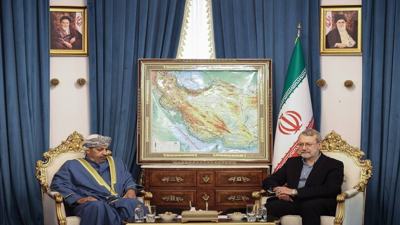 دعوت رسمی وزیر کشور عمان از لاریجانی برای سفر به مسقط/ تأکید بر گسترش همکاریها