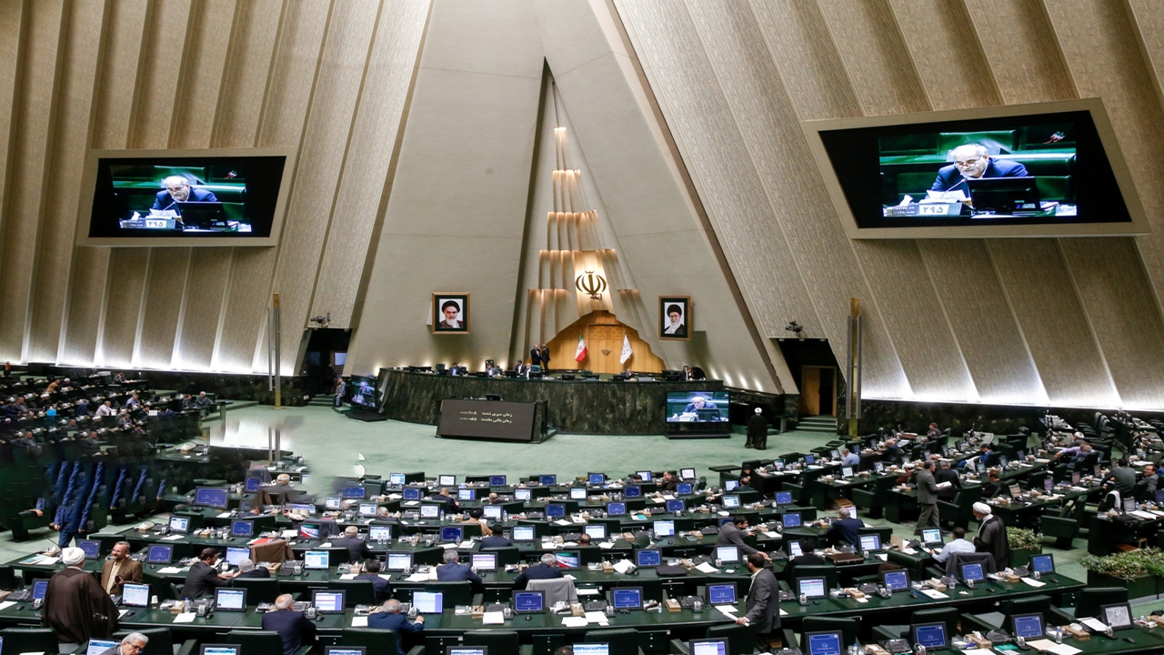 نمایندگان مجلس: از تمامی ظرفیتهای قانونی برای حمایت از ضابطان قانون استفاده میکنیم