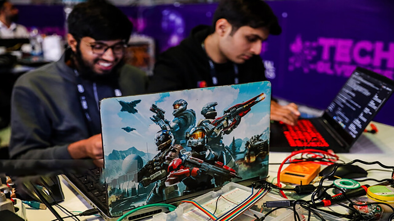 آغاز نبرد برنامهنویسهای ایرانی در فینال الگوریتم با حضور ۸ کشور