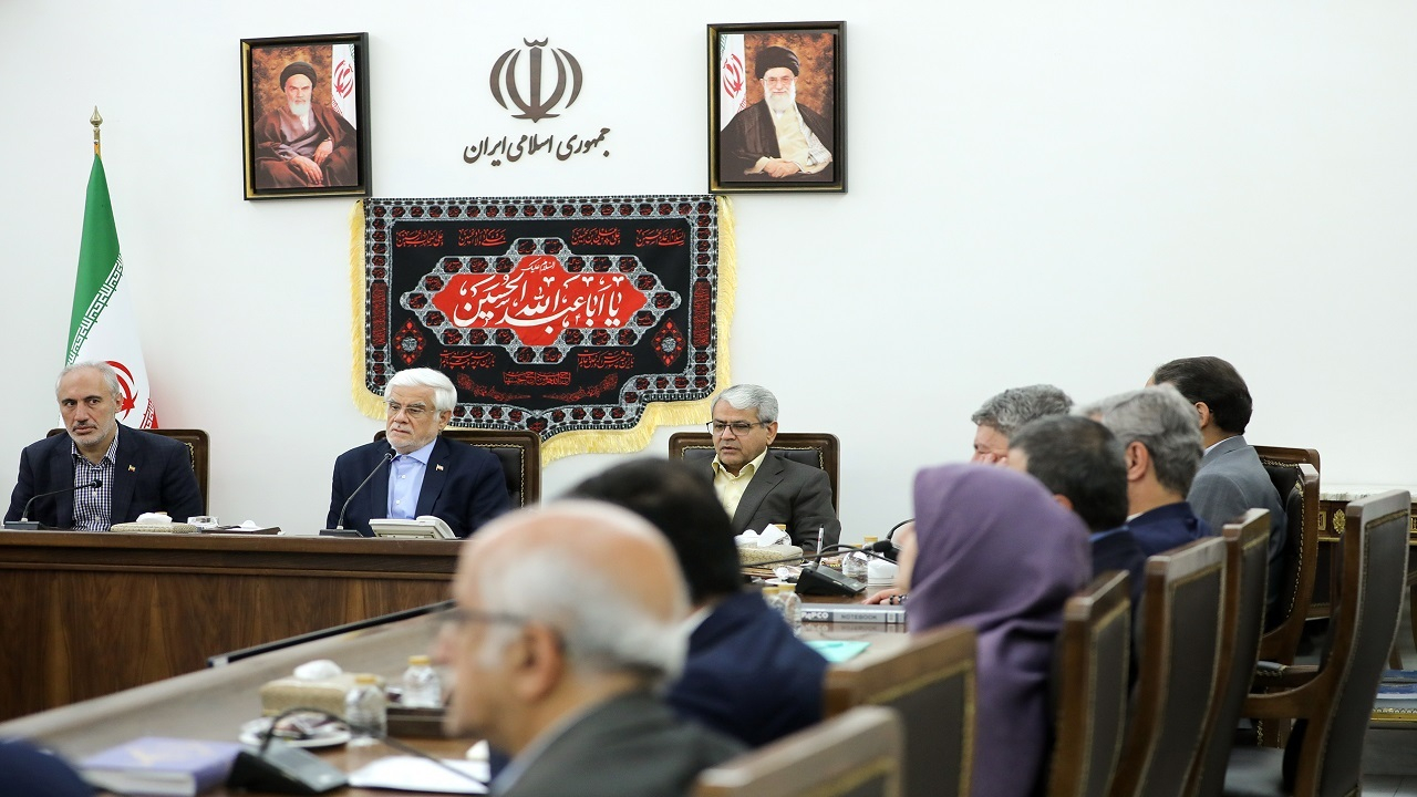 عارف: قانون تجارت آزاد اولویت جدی برای بخش خصوصی و دولت است
