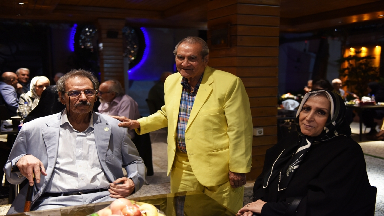 عباس شیرخدا: رسالتم زنده نگه داشتن آواز پهلوانی است + فیلم