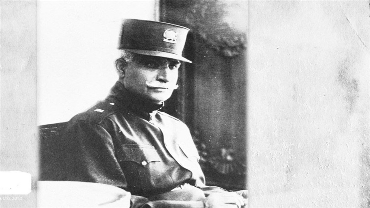 «برج میلاد» را رضاخان ساخت؟ / شوخی‌هایی که جدی گرفته شدند