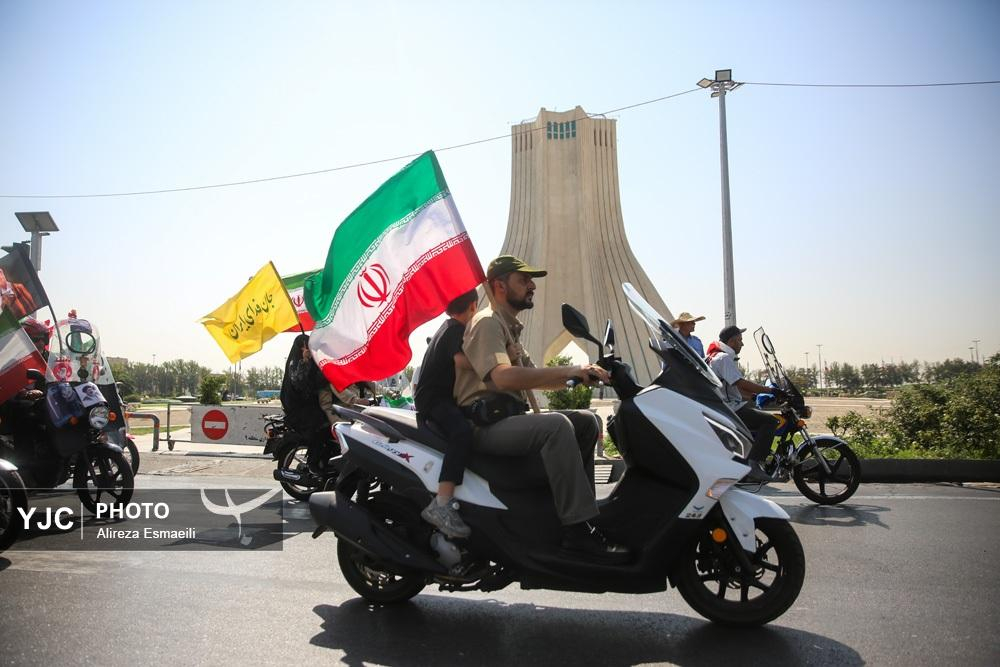 رزمایش ۴۰ هزار موتور سوار جان فدای ایران در پایتخت