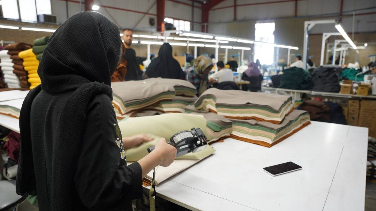 بانوان سرپرست خانوار منطقه۸ تحت پوشش برنامه‌های آموزشی و اشتغال‌محور