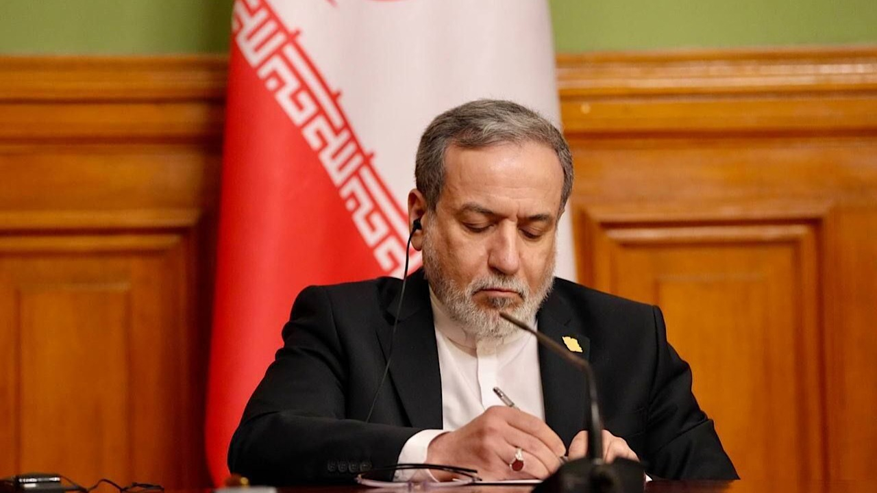 عراقچی: در شانگهای بر اتحاد برای مدیریت افول یک امپراتوری بیمار تاکید کردم