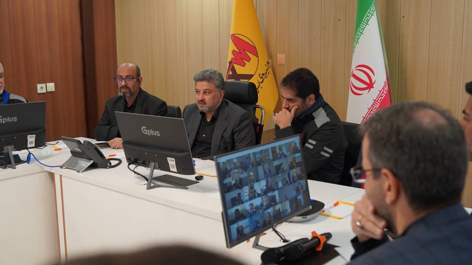 ظرفیت نیروگاههای تجدیدپذیر بیش از چهار برابر شد/ با کنتور هوشمند مصرف برق مشترکان پرمصرف هزار مگاوات کاهش یافت
