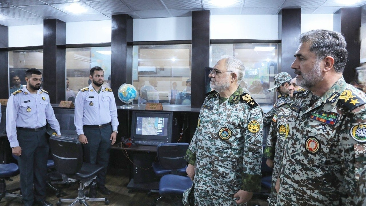 بازدید سرتیپ الهامی از نمایشگاه دستاورد‌های دانشگاه پدافند هوایی خاتم