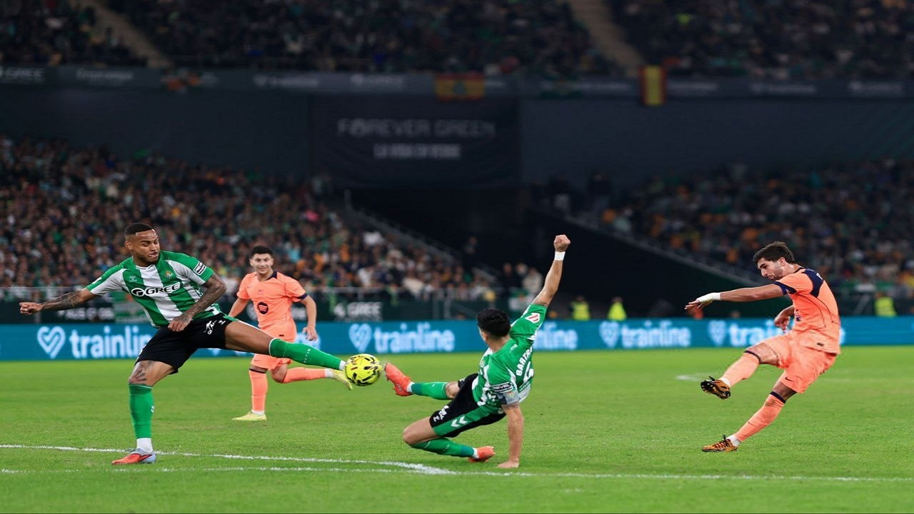 رئال بتیس ۳ - ۵ بارسلونا/ تیم فلیک همچنان گل میخورد، اما بیشتر گل میزند + فیلم