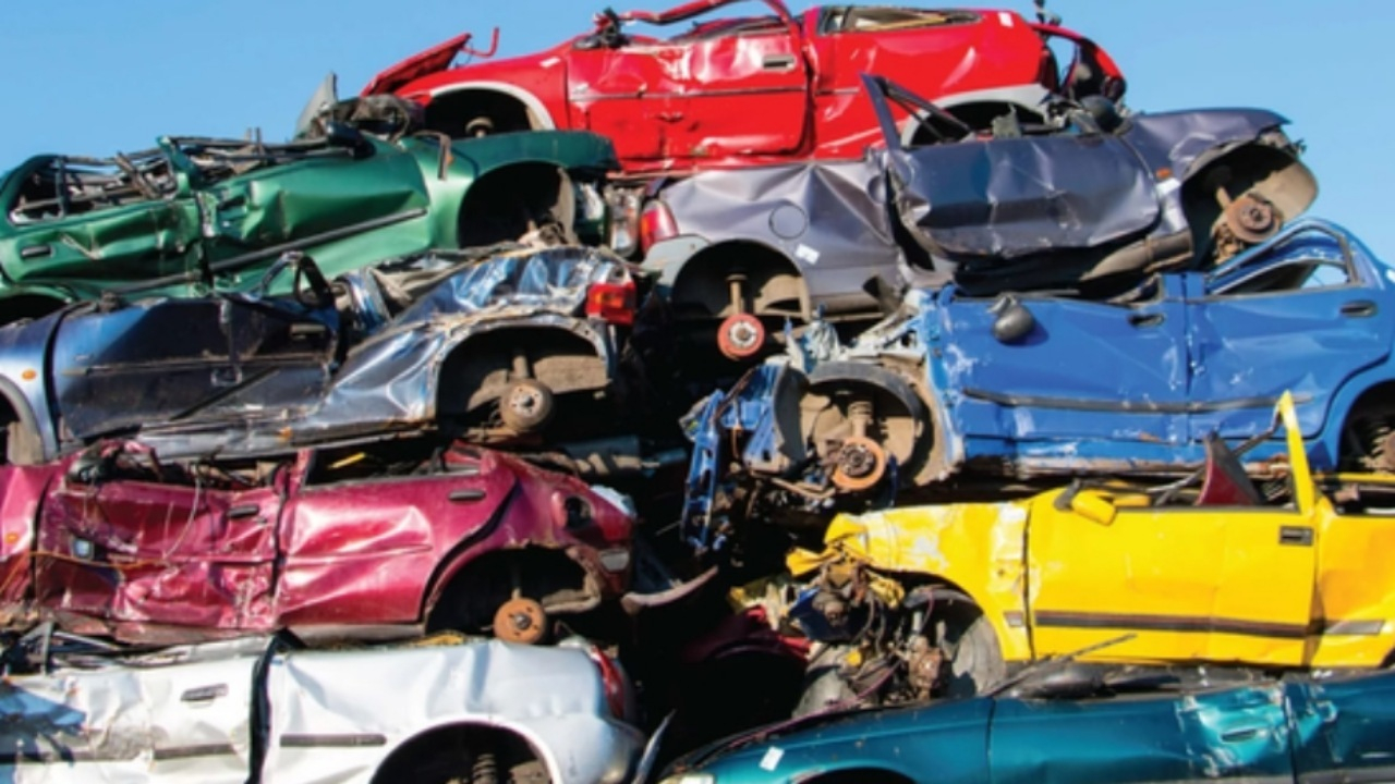 انصاری: ۵۰۰ هزار خودروی فرسوده از رده خارج شد