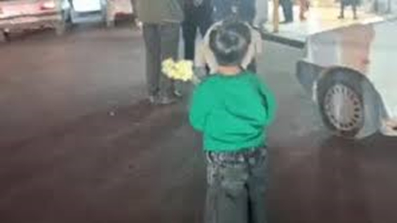 کودک ۶ ساله یاسوجی مأموران پلیس را غافلگیر کرد + فیلم