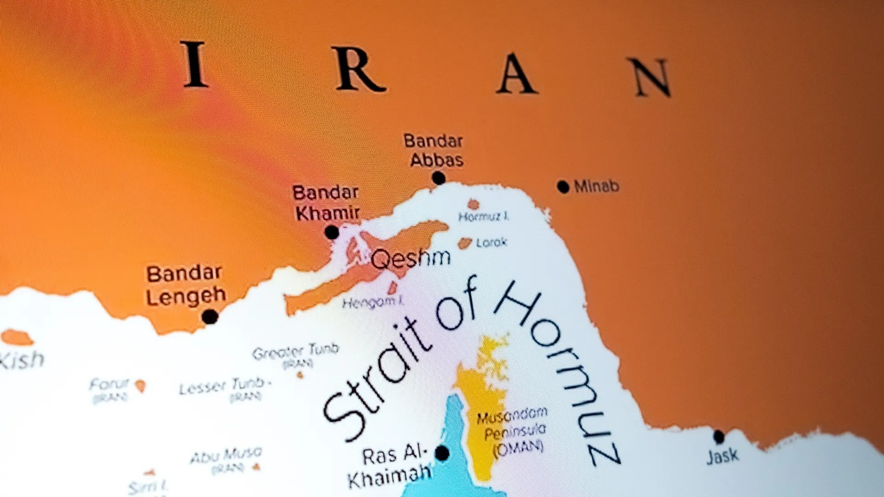 تنگه هرمز، موشک اقتصادی ایران + فیلم