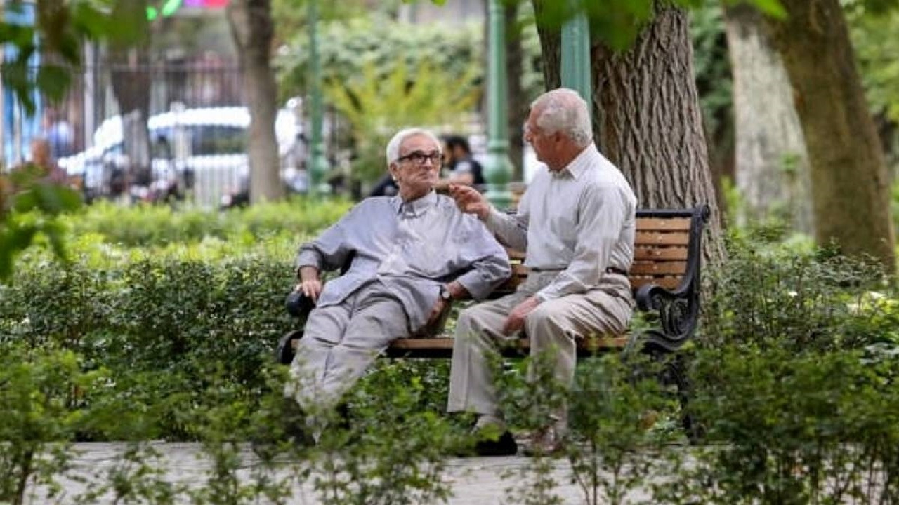 آغاز پرداخت حقوق بازنشستگان و مستمری‌بگیران تأمین اجتماعی از فردا