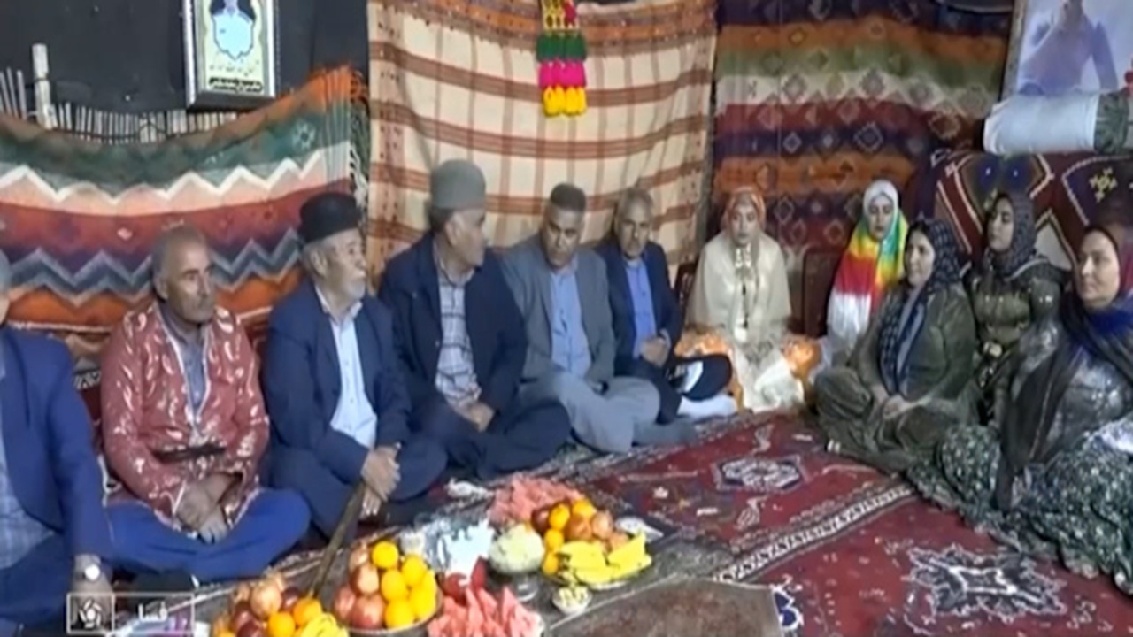 شب یلدا بین عشایر فسا + فیلم