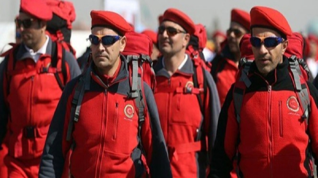 عملیات گسترده هلالاحمر در مهار حریق جنگلهای هیرکانی