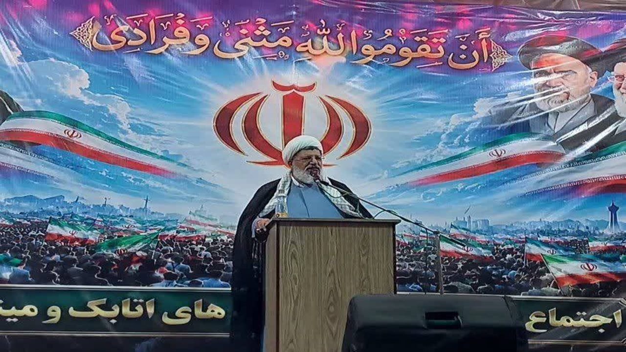 حضور مردم پشتوانه انقلاب و عامل اقتدار نیرو‌های مسلح است